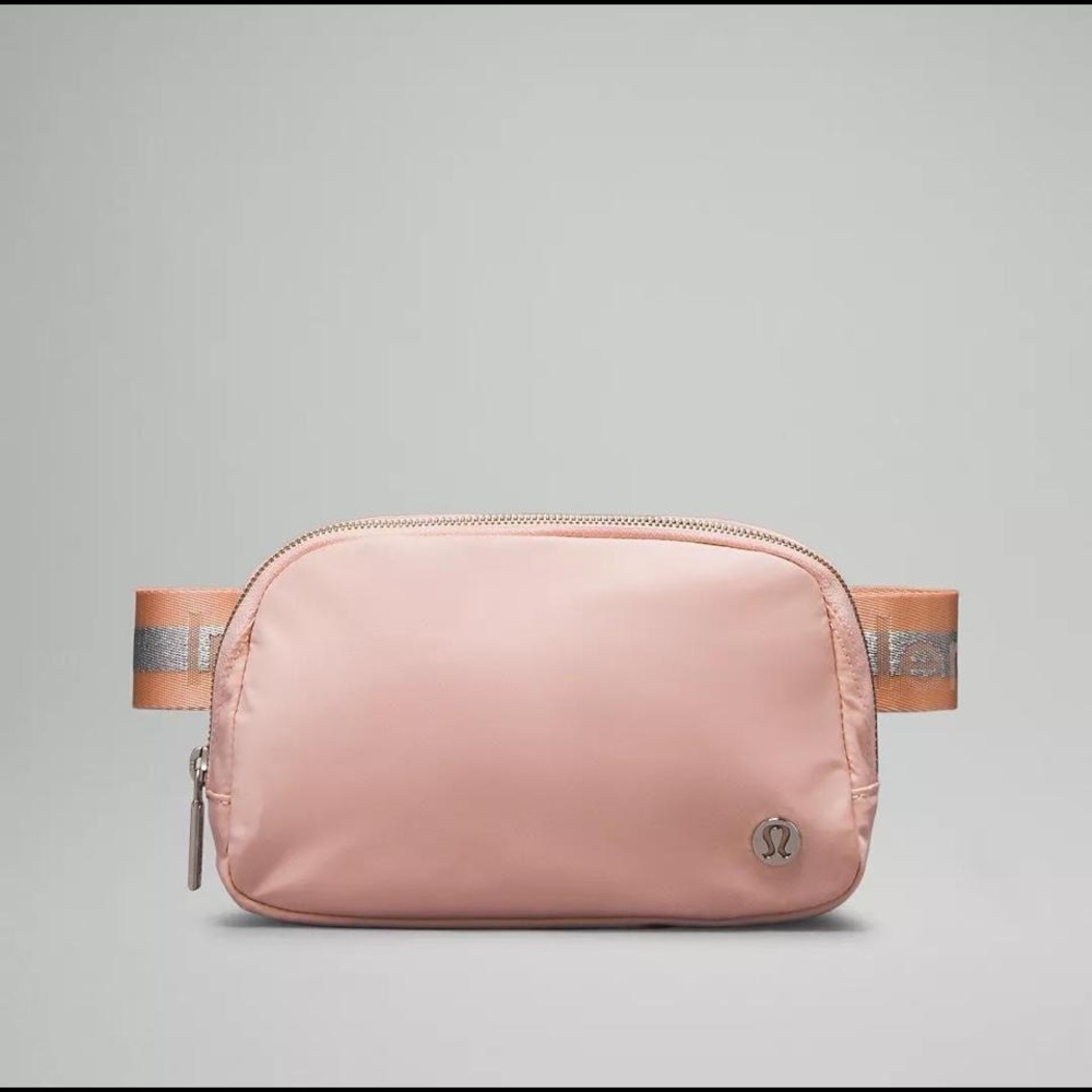 Lululemon Everywhere Belt Bag 1L *Wordmark